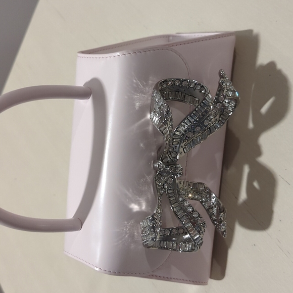 Meet your Posher, Gretchen - Picture 1 of 1